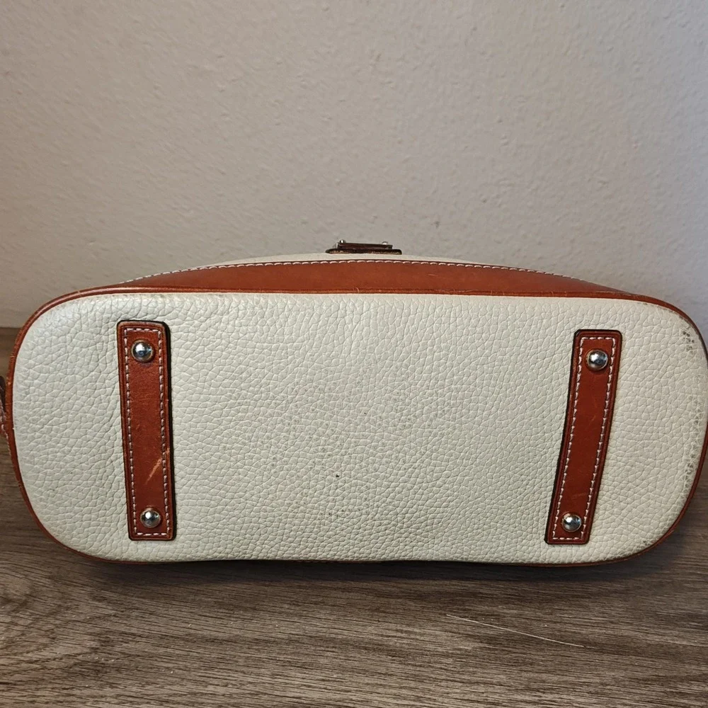 Dooney &‎ Bourke Zip Zip Satchel Cream Tan Pebbled Grain Leather Bag